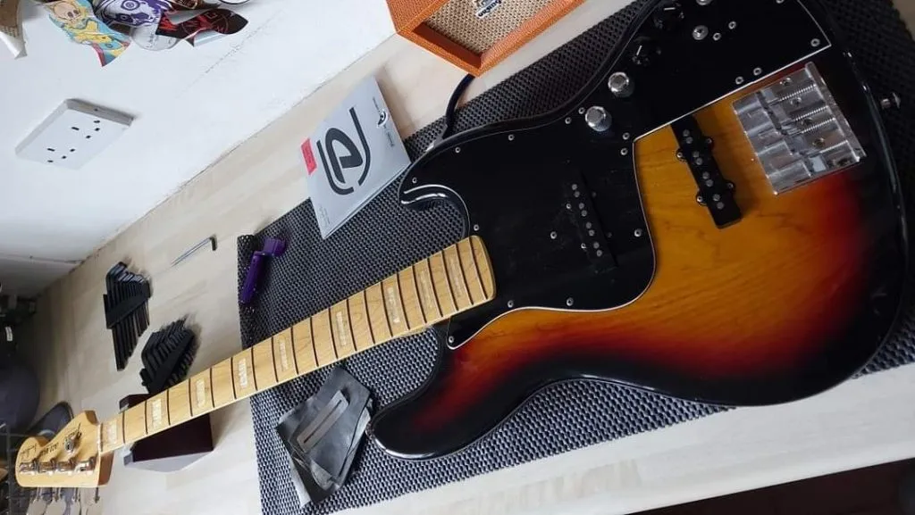 Fret levelling work detail
